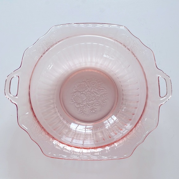 VTG “Mayfair” Pink Vegetable Bowl - Picture 1 of 5